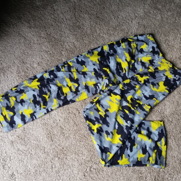 Pants - Picture 2 of 3